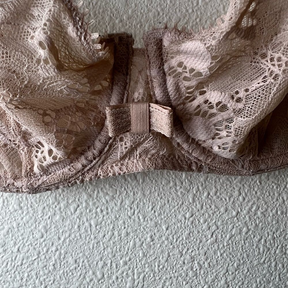 Chantelle Day to Night Lace Unlined Demi Bra size 32 DD - Picture 5 of 8